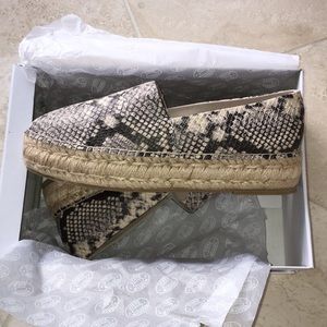 Never Worn - Steve Madden snakeskin espadrilles